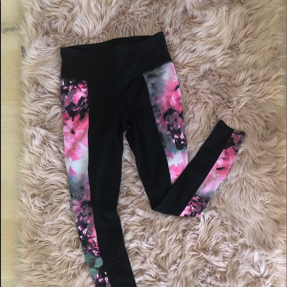 Athleta yoga pants